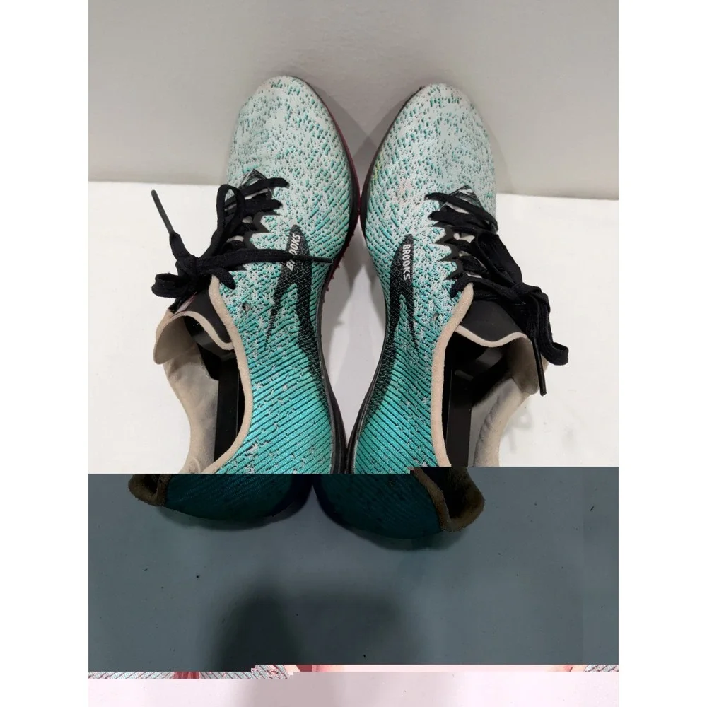BROOKS woman's Sz 8 Mach 19 Running Shoes Aqua Blue